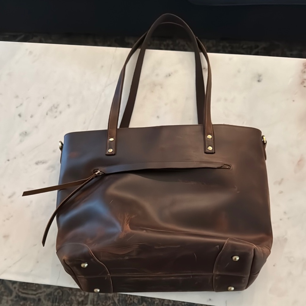Stone & Co. Brown Leather Tote Bag with Structured Design